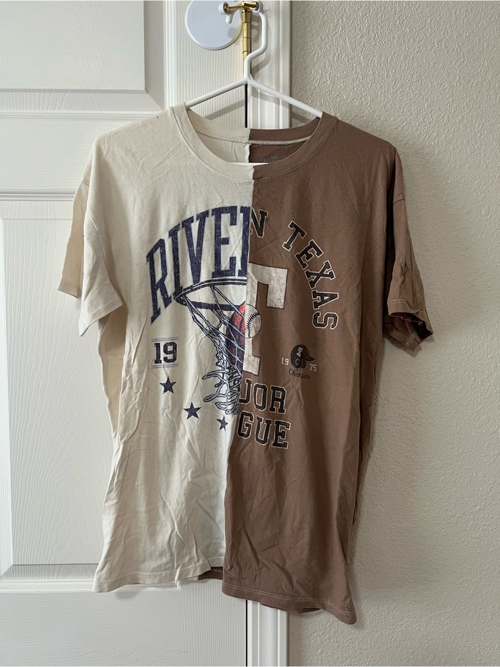Hollister Split Two-Tone Colorblock Graphic Tee Medium